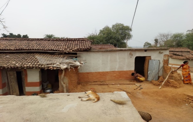 The home shown in the Domasar Balwadi case study