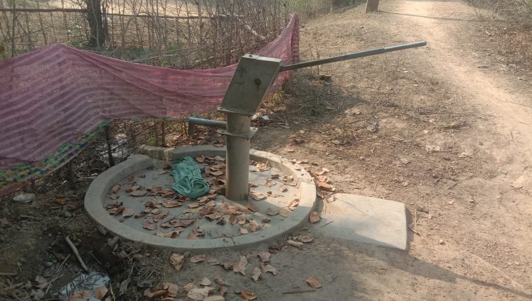 The handpump in Keriabank before repair